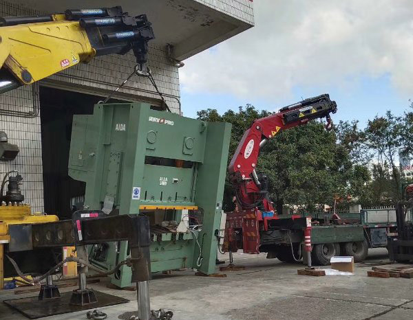 越深吊裝項目,長(cháng)沙市越深機械工程有限公司,長(cháng)沙吊裝公司,長(cháng)沙設備吊裝,長(cháng)沙工廠(chǎng)搬遷,長(cháng)沙碳帶批發(fā),湖南吊裝公司,湖南碳帶批發(fā)